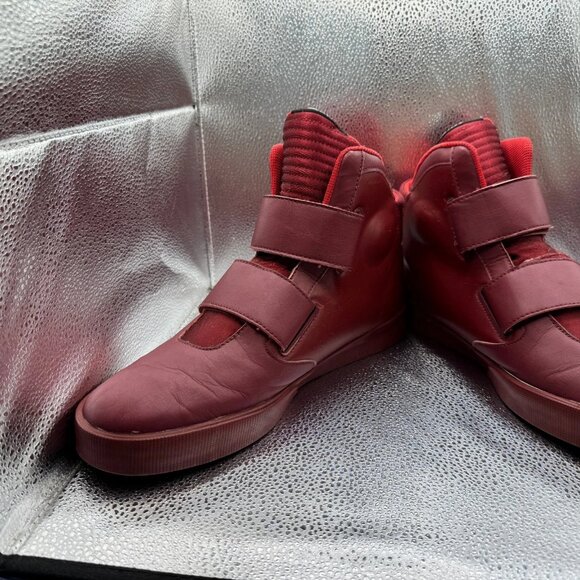Size 11.5 Nike Flystepper 2K3 Team Red Leather Basketball Sneakers 644576-667 - Picture 3 of 10